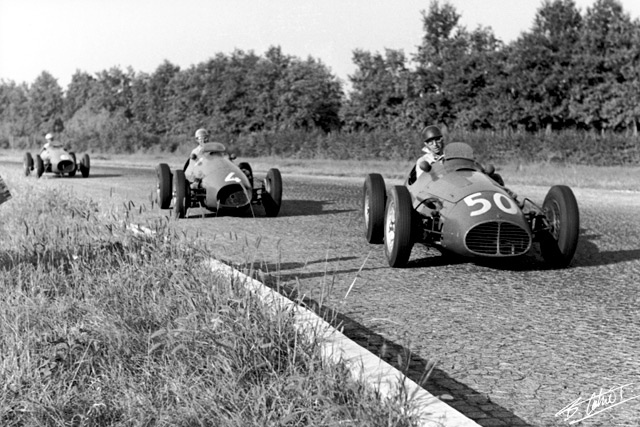 Fangio_1953_Italy_01_BC.jpg