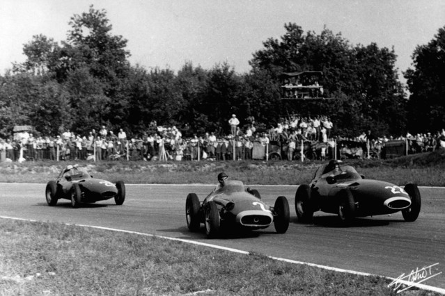 Brooks-Fangio-Moss_1957_Italy_01_BC.jpg