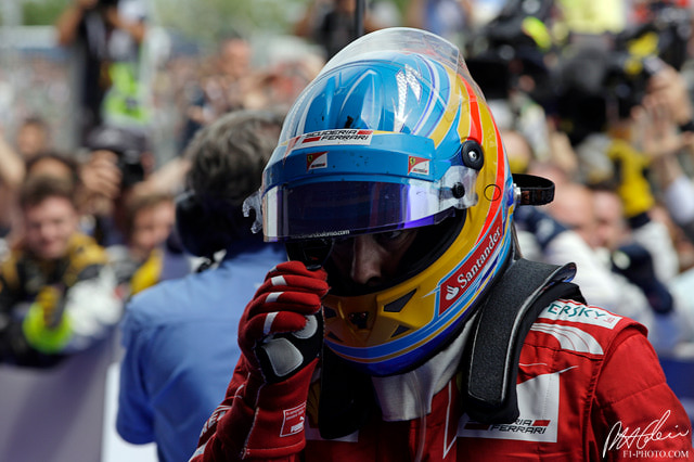 Alonso-Finish_2012_Spain_01_PHC.jpg