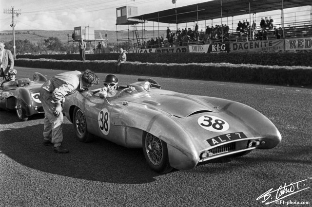 Coombs-Burgess_1955_TouristTrophy_01_BC.jpg