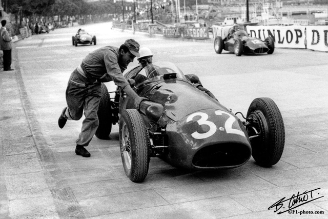 Moss_1956_Monaco_04_BC.jpg