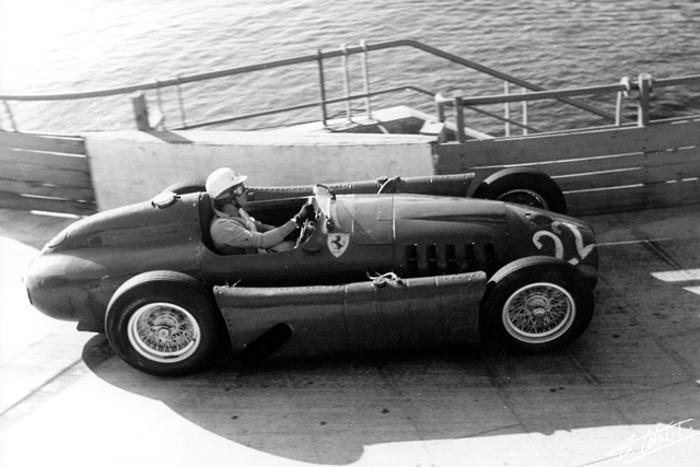 Musso_1956_Monaco_01_BC.jpg