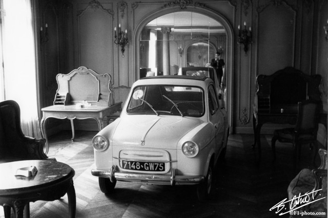 Schell-Vespa400_1958_France_01_BC.jpg