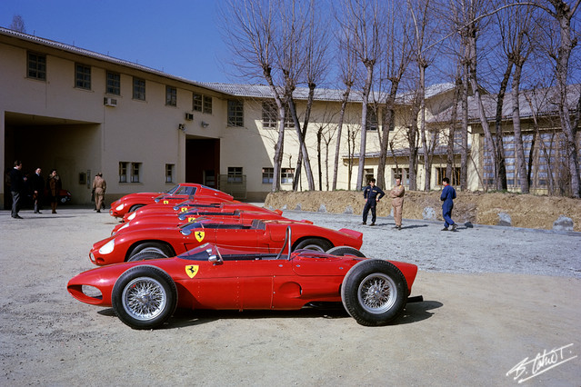 Ferrari-armada_1962_Maranello_01_BC.jpg