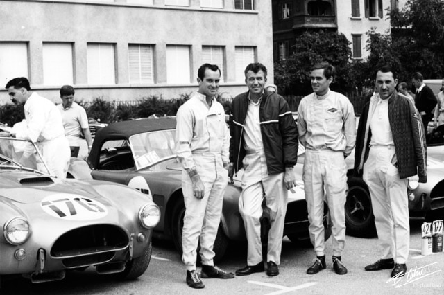 Shelby-Bondurant-Neerpasch-Schlesser_1964_Cransmontana_01_BC.jpg