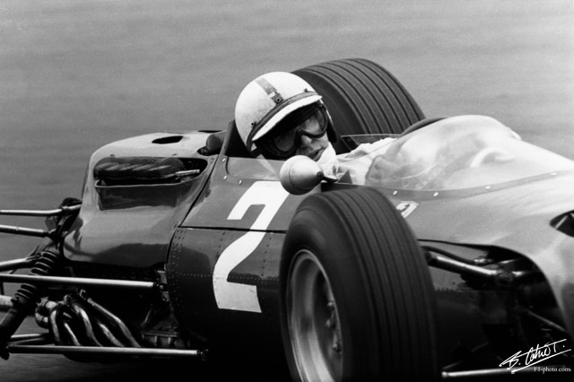 Surtees_1964_Holland_03_BC.jpg