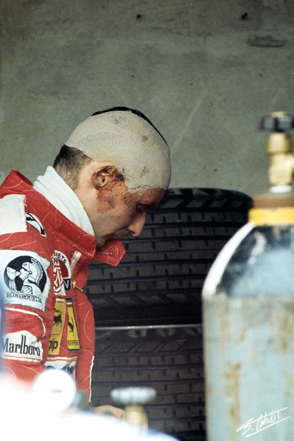 Lauda_1976_Italy_02_BC.jpg