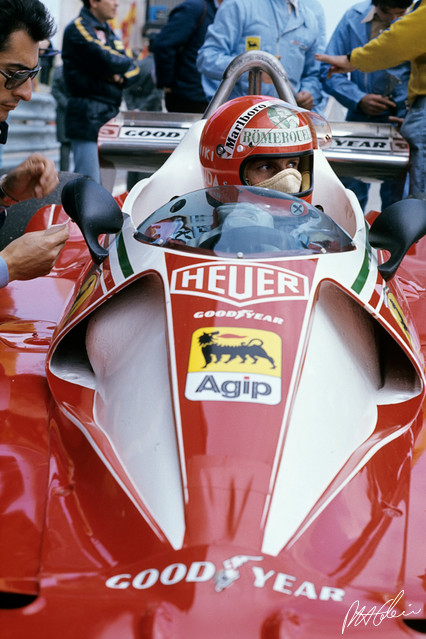 Lauda_1976_Spain_04_PHC.jpg