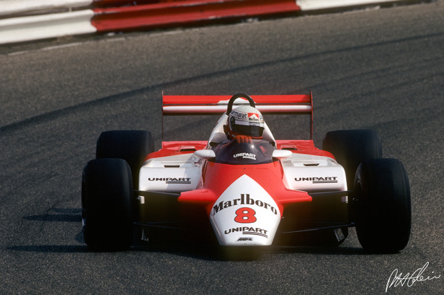 Lauda_1982_Holland_01_PHC.jpg