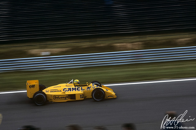 Senna_1987_Austria_02_PHC.jpg