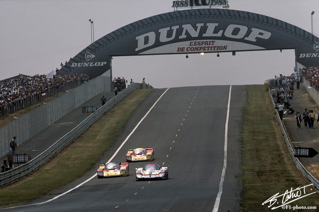 Lammers-Stuck-Wollek_1988_LeMans_01_BC.jpg