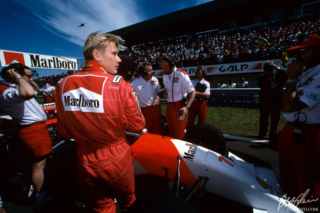 Hakkinen_1993_Japan_01_PHC.jpg