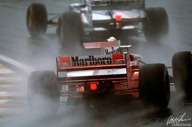 Hakkinen_1995_Brazil_01_PHC.jpg