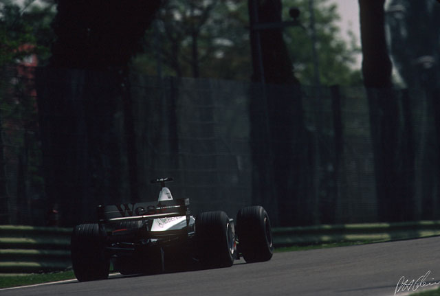 Mclaren_1999_Imola_01_PHC.jpg