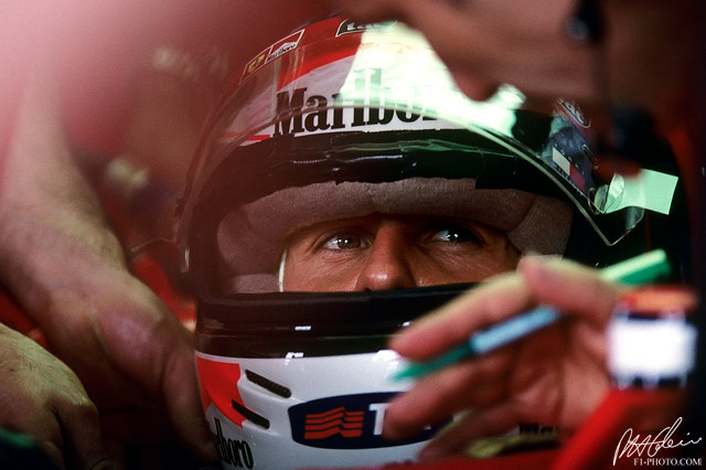 Schumacher_1999_Japan_05_PHC.jpg