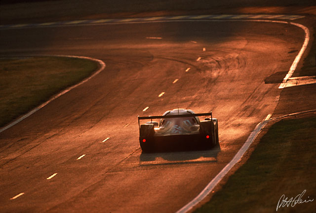 Toyota_1999_LeMans_03_PHC.jpg