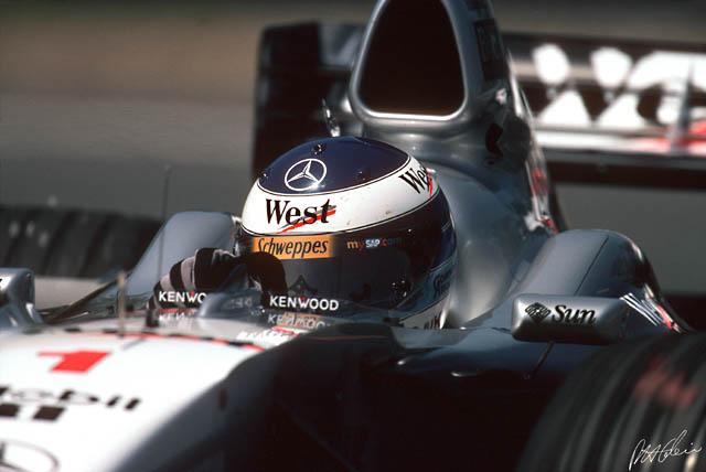 Hakkinen_2000_Canada_02_PHC.jpg