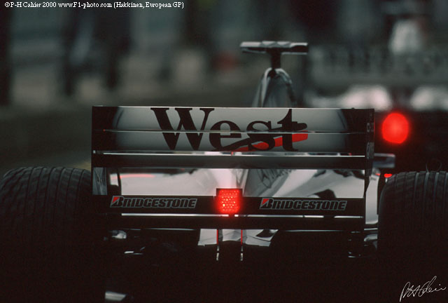 Hakkinen_2000_Nurburgring_03_PHC.jpg