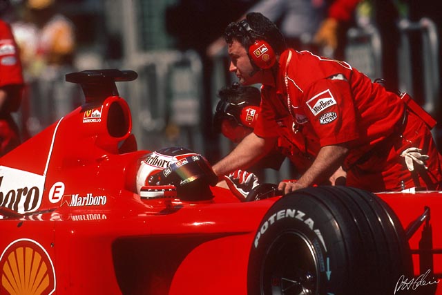 Barrichello_2001_Australia_01_PHC.jpg