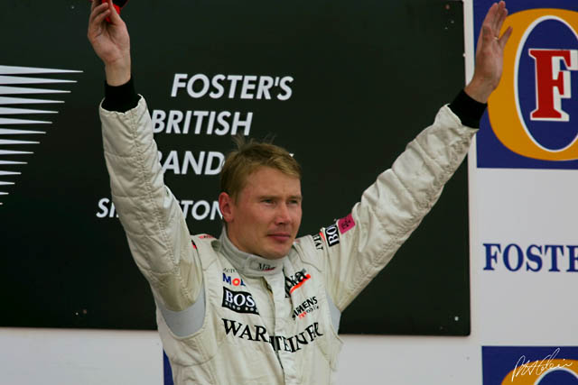 Hakkinen_2001_England_02_PHC.jpg