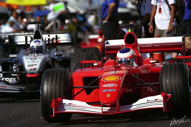 Barrichello_2001_France_01_PHC.jpg