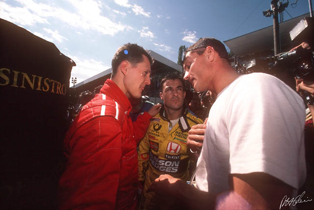 Schumacher_2001_Italy_01_PHC.jpg