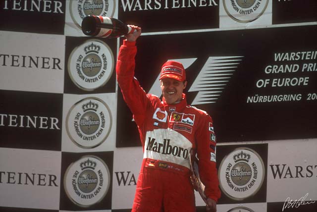 Schumacher_2001_Nurburgring_03_PHC.jpg