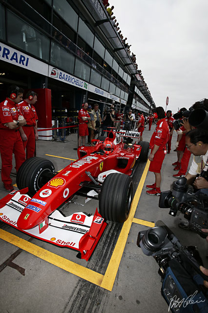 Schumacher_2004_Australia_12_PHC.jpg