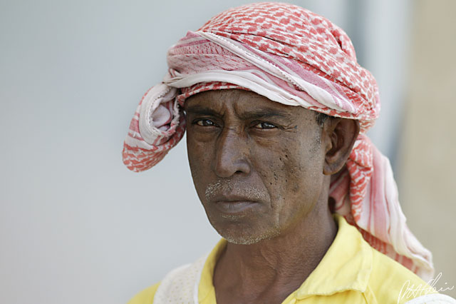 Worker_2004_Bahrain_01_PHC.jpg