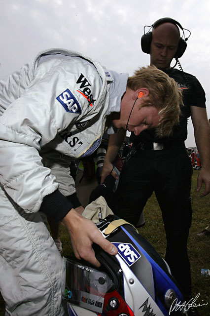 Raikkonen_2004_Italy_04_PHC.jpg