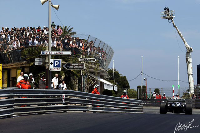 Montoya_2004_Monaco_08_PHC.jpg