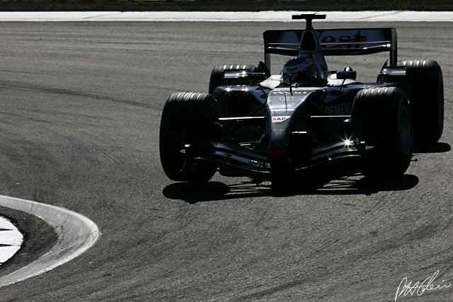 Raikkonen_2004_Nurburgring_03_PHC.jpg