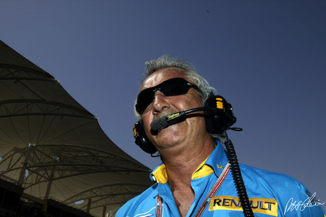 Briatore_2005_Bahrain_01_PHC.jpg