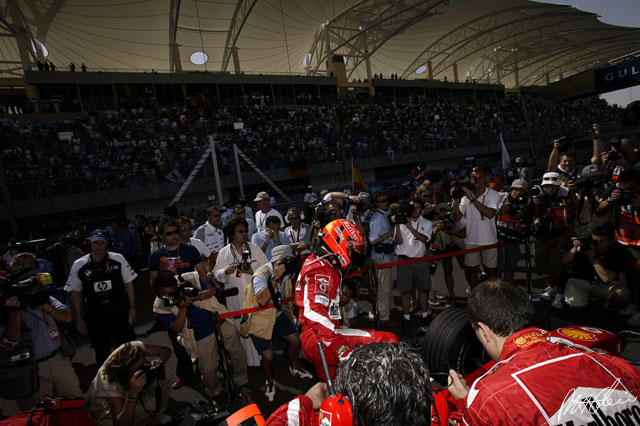 Schumacher_2005_Bahrain_06_PHC.jpg