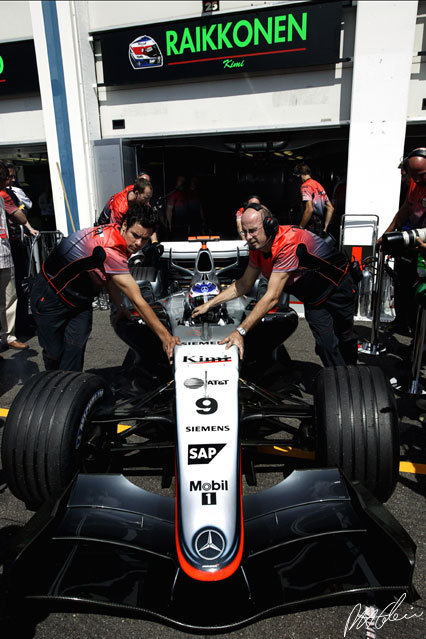 Raikkonen_2005_France_03_PHC.jpg