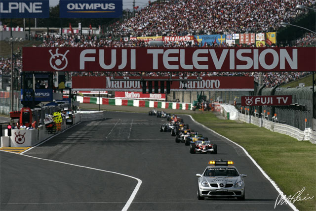 Safetycar_2005_Japan_01_PHC.jpg