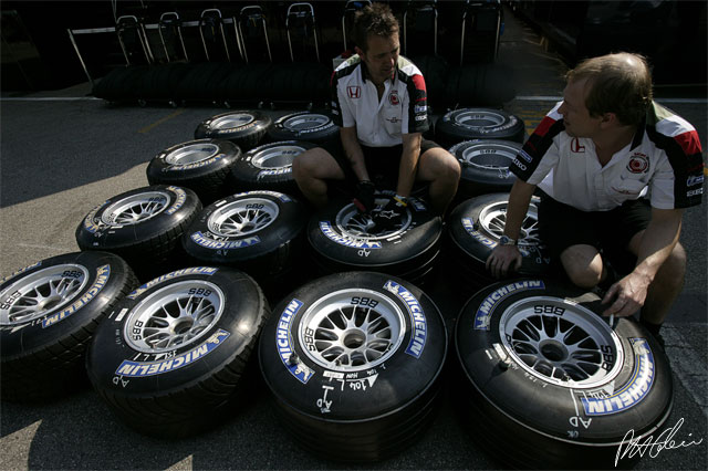 Michelin_2006_Imola_01_PHC.jpg