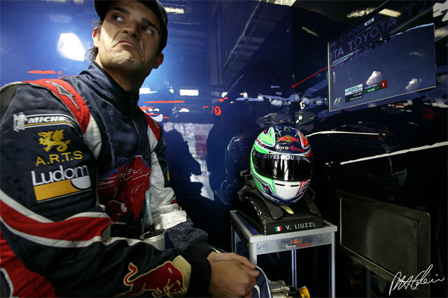 Liuzzi_2006_Nurburgring_02_PHC.jpg