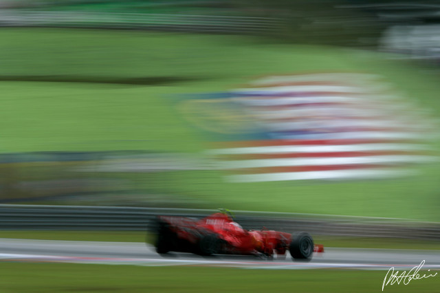 Raikkonen_2007_Malaysia_03_PHC.jpg