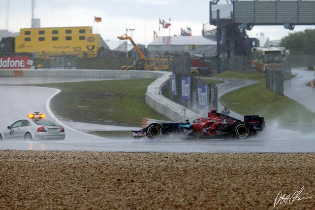 Liuzzi_2007_Nurburgring_03_PHC.jpg