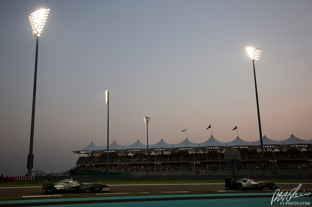 Schumacher-Rosberg_2010_AbuDhabi_01_PHC.jpg