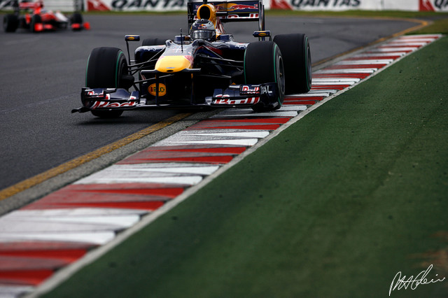 Vettel_2010_Australia_06_PHC.jpg