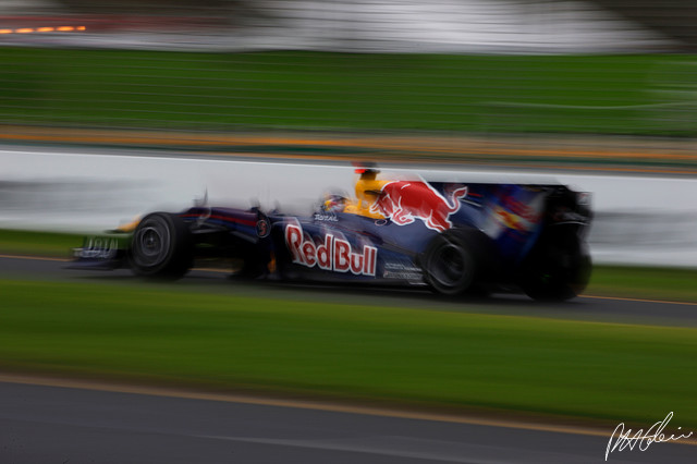 Vettel_2010_Australia_07_PHC.jpg