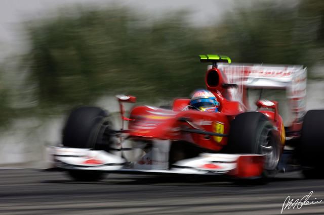 Alonso_2010_Bahrain_05_PHC.jpg