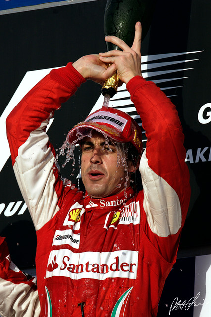 Alonso_2010_Bahrain_11_PHC.jpg