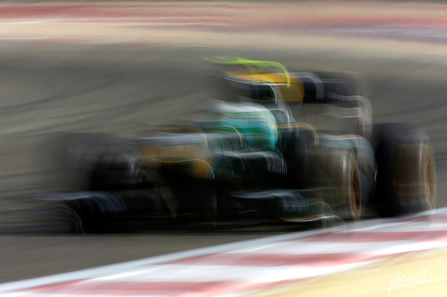 Kovalainen_2010_Bahrain_04_PHC.jpg