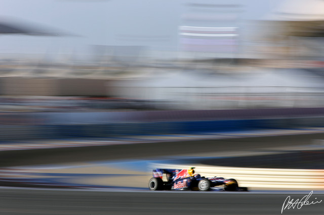 Webber_2010_Bahrain_08_PHC.jpg