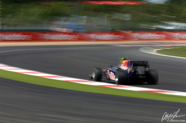 Webber_2010_England_16_PHC.jpg