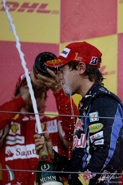 Vettel_2010_Japan_24_PHC.jpg