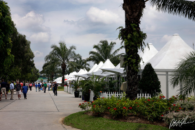 Paddock_2010_Malaysia_01_PHC.jpg